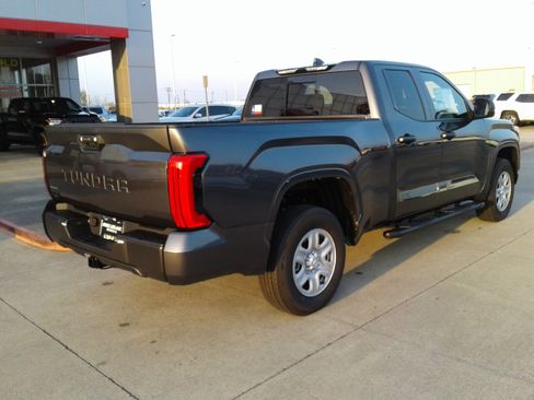 New 2026 Toyota Tundra SR image 2