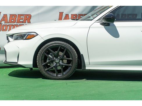 Used 2025 Honda Civic Sport image 32