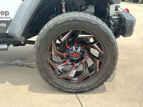 Used 2020 Jeep Gladiator Rubicon w/ LED Lighting Group image 10