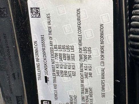 Used 2023 Chevrolet Suburban LT image 17