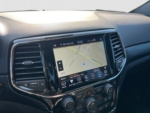 Used 2021 Jeep Grand Cherokee Laredo X image 21