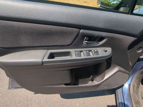 Used 2012 Subaru Impreza 2.0i Premium w/ All-Weather Pkg AWD/4WD image 10