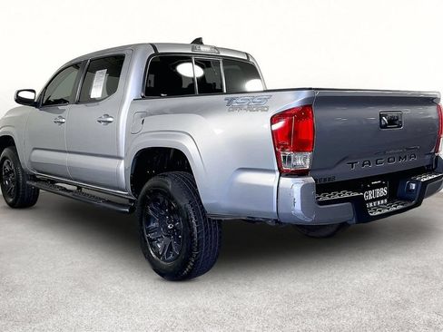 Used 2020 Toyota Tacoma SR w/ SR Convenience Package RWD image 13