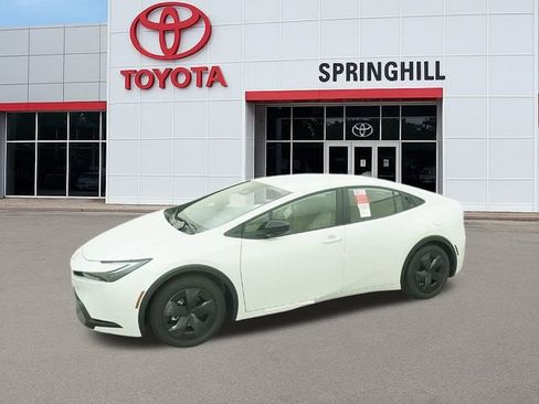 New 2026 Toyota Prius LE image 2