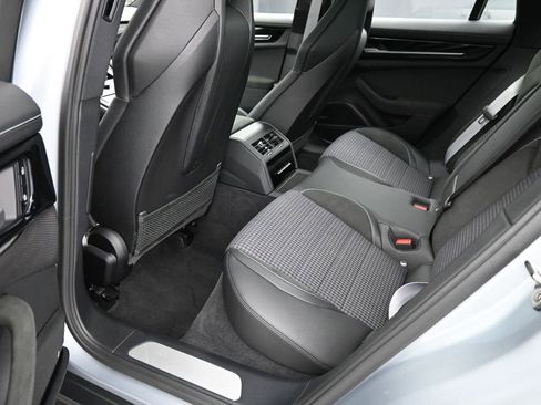 Certified 2024 Porsche Panamera image 21