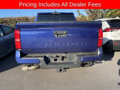 Used 2024 Toyota Tacoma TRD Off-Road w/ TRD Off Road Premium Package AWD/4WD image 7