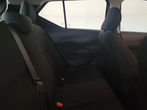 Used 2021 Nissan Kicks S FWD image 19