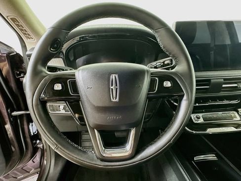 Certified 2023 Lincoln Corsair AWD w/ Equipment Group 101A image 11