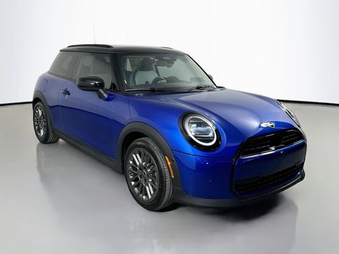 Certified 2025 MINI Cooper 2-Door Hardtop FWD image 3