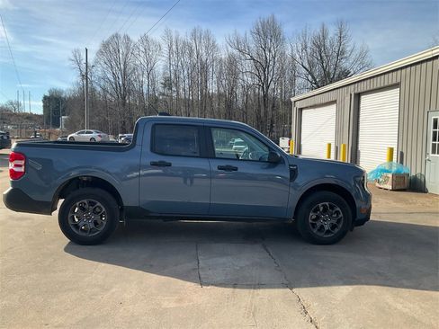 Used 2025 Ford Maverick XLT w/ Equipment Group 302A image 4