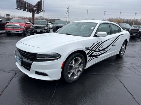 Used 2016 Dodge Charger SXT w/ Rallye Group image 4