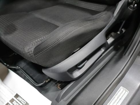 Used 2009 Pontiac G8 GT w/ Premium Package RWD image 11