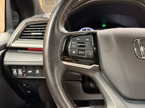 Used 2025 Honda Odyssey Sport-L image 21