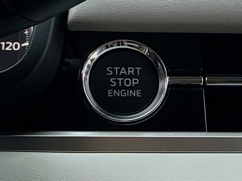 New 2026 Mitsubishi Outlander SE AWD/4WD image 9