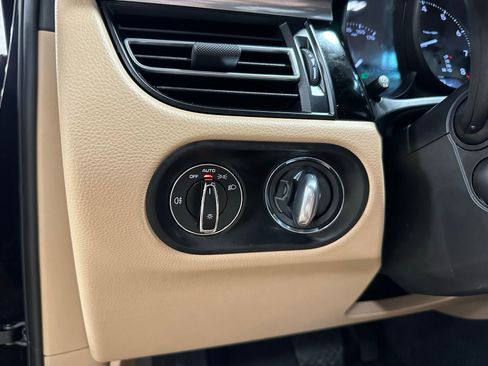 Used 2025 Porsche Macan image 24