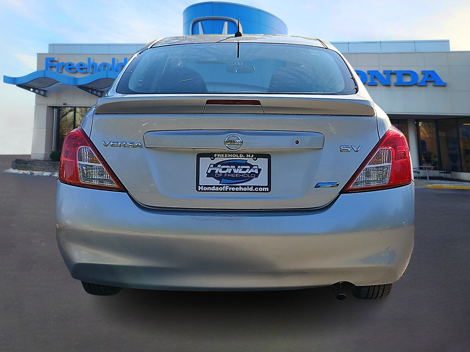 Used 2013 Nissan Versa SV w/ Convenience Pkg FWD image 6