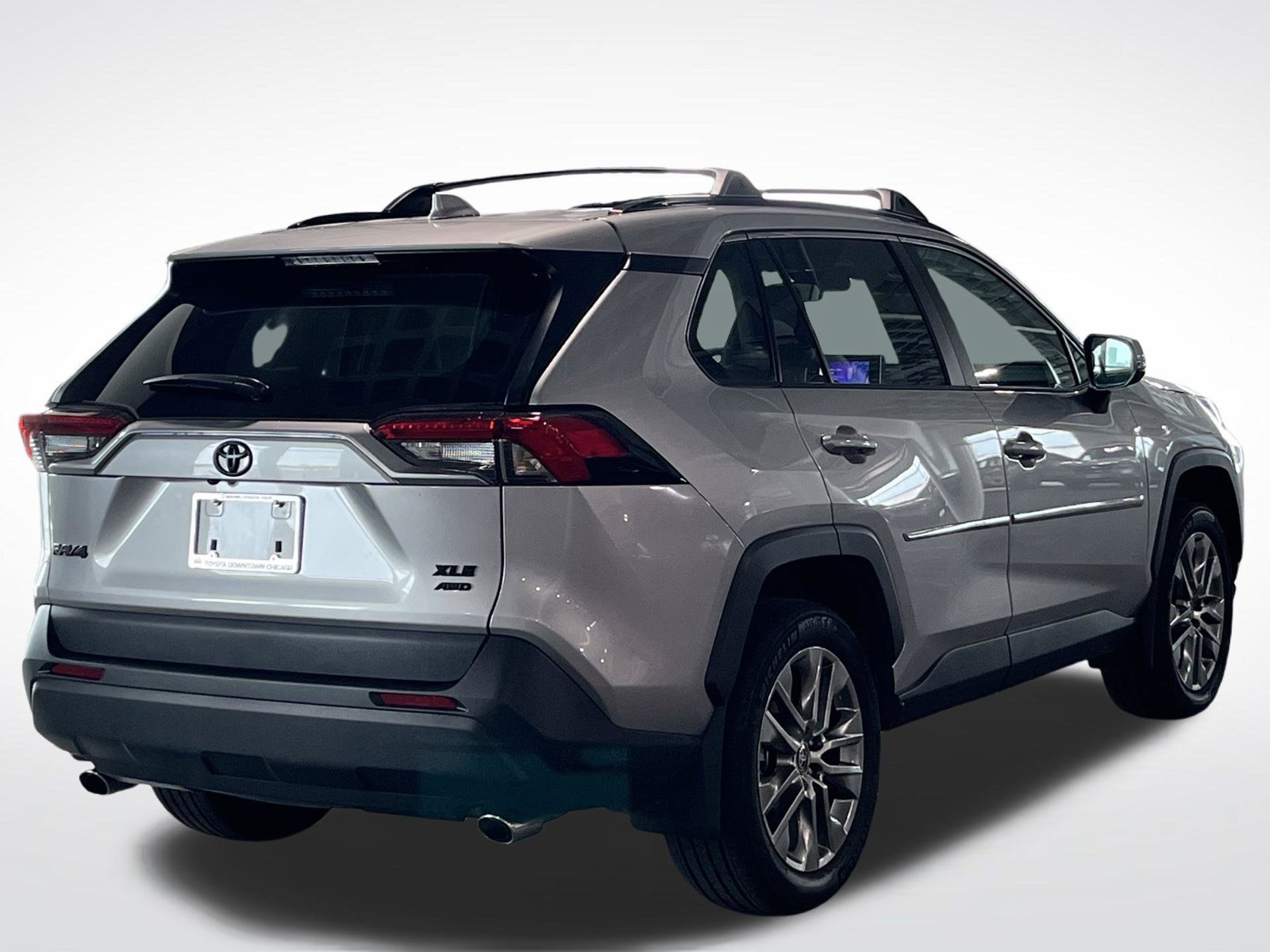 Used 2025 Toyota RAV4 XLE Premium w/ Weather Package AWD/4WD image 12