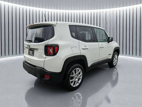Used 2023 Jeep Renegade Latitude AWD/4WD image 4