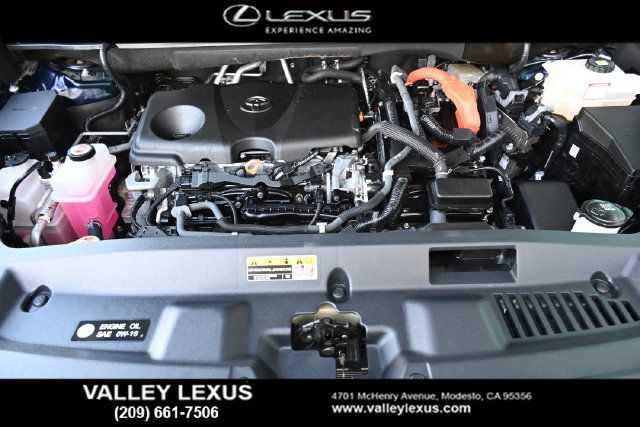 Used 2021 Toyota Highlander Platinum AWD/4WD image 22