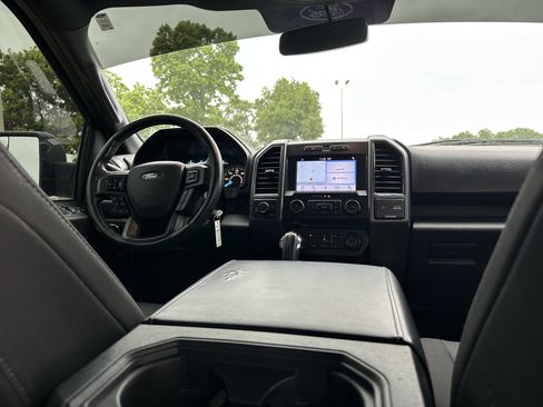 Used 2018 Ford F150 XLT w/ Equipment Group 302A Luxury AWD/4WD image 34