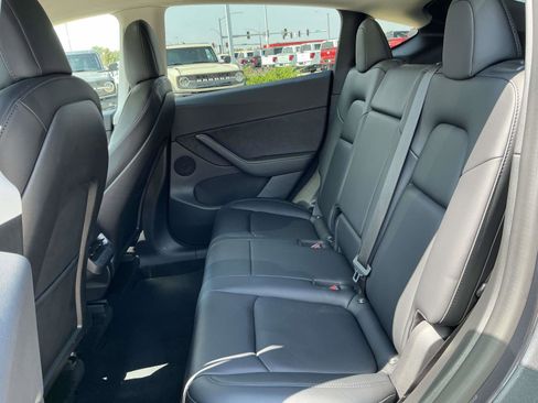 Used 2022 Tesla Model Y Performance image 21