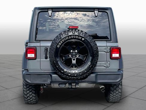 Used 2022 Jeep Wrangler Sport AWD/4WD image 5