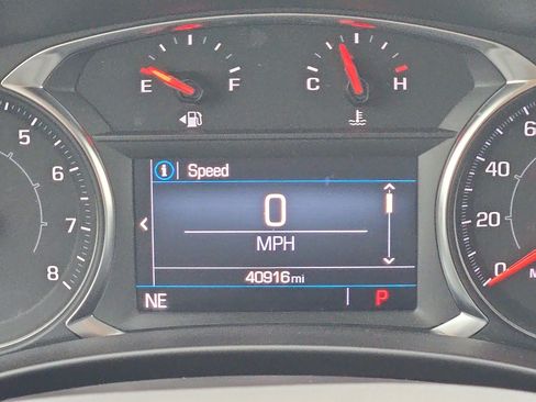 Used 2024 GMC Terrain SLE w/ Driver Convenience Package FWD image 22