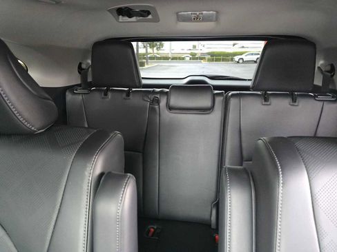 Used 2023 Toyota Highlander Platinum image 20