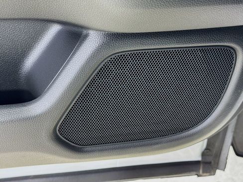 Used 2025 Honda Pilot Touring image 25