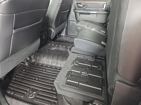 Used 2017 RAM 1500 Laramie w/ Convenience Group AWD/4WD image 31