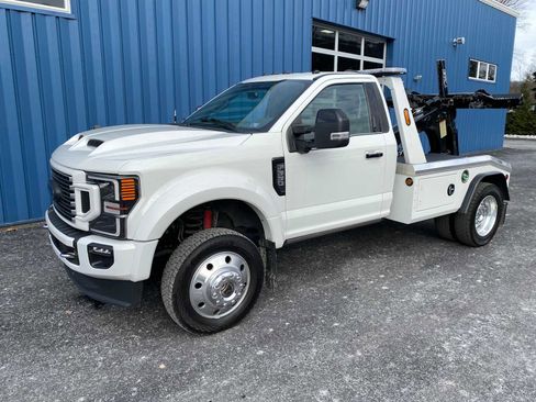Used 2020 Ford F550 4x4 Regular Cab Super Duty image 2