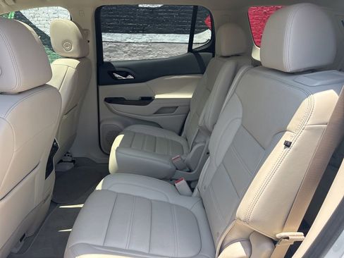 Used 2021 GMC Acadia Denali w/ Denali Technology Package FWD image 24