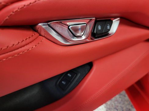 Used 2024 Chevrolet Corvette Stingray Premium Conv w/ Z51 Performance Package image 16