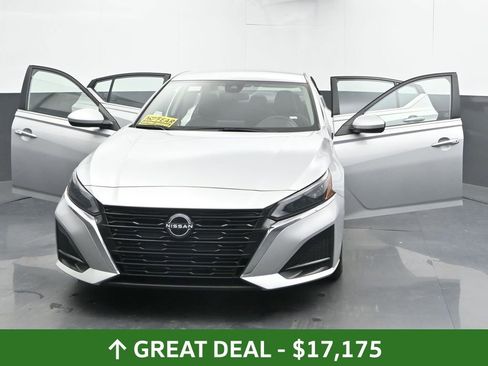 Used 2023 Nissan Altima 2.5 SV image 53