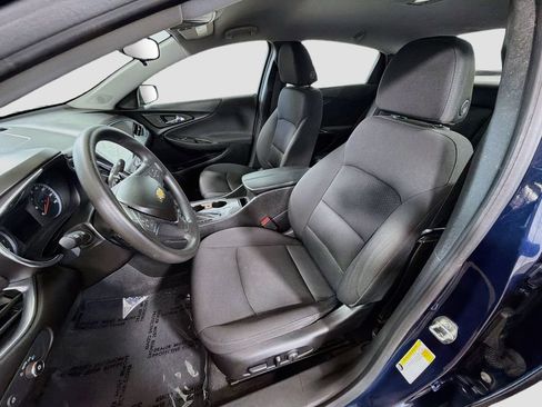 Used 2019 Chevrolet Malibu LT FWD image 21
