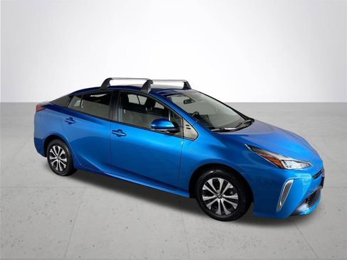 Used 2021 Toyota Prius LE AWD/4WD image 4