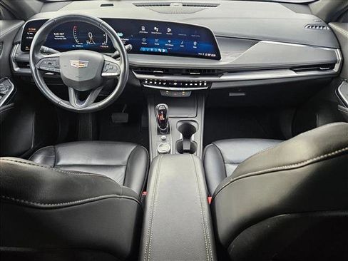 Used 2024 Cadillac XT4 Premium Luxury image 18