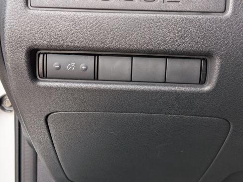 Certified 2023 Nissan Rogue S FWD image 15