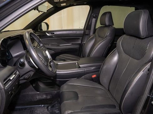 Used 2024 Hyundai Palisade Calligraphy image 12