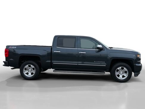 Used 2017 Chevrolet Silverado 1500 LTZ Z71 w/ LTZ Plus Package image 6