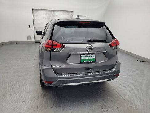 Used 2018 Nissan Rogue S FWD image 6