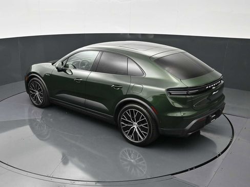 New 2026 Porsche Macan 4 Electric AWD/4WD image 31