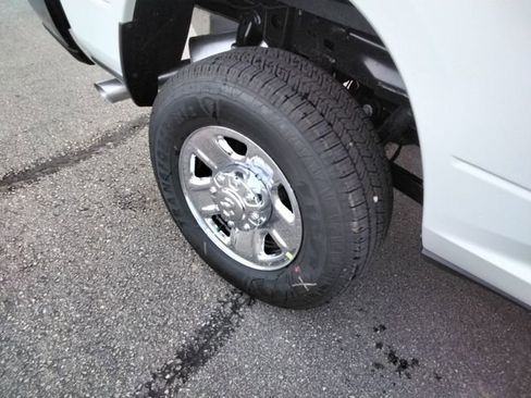 New 2026 RAM 2500 Tradesman image 17