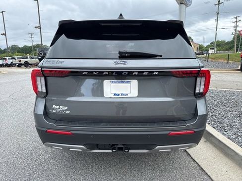 New 2025 Ford Explorer Active w/ Active Comfort Package image 10