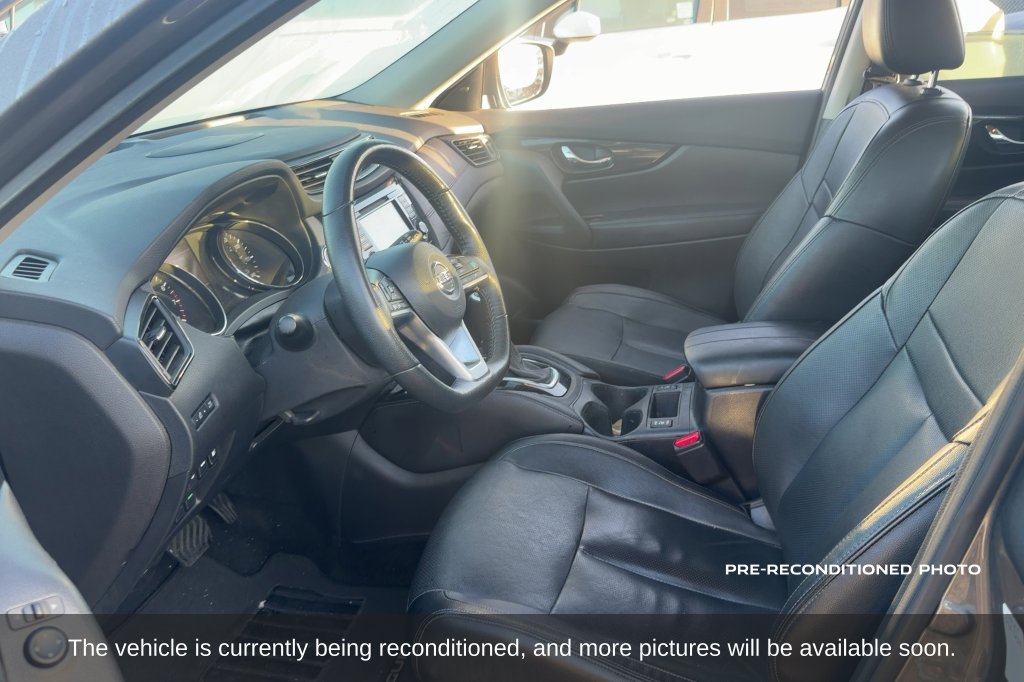 Used 2020 Nissan Rogue SL FWD image 11
