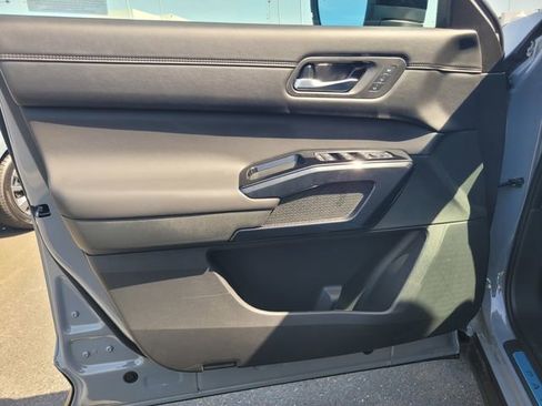 New 2026 Nissan Pathfinder Platinum AWD/4WD image 7