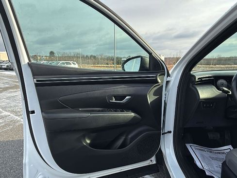 Used 2022 Hyundai Santa Cruz SEL Premium image 25