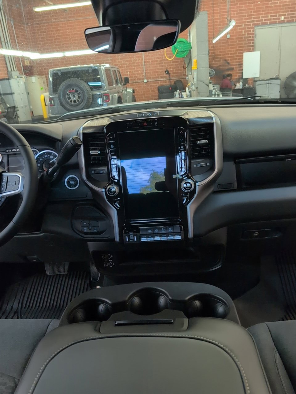 New 2027 RAM 3500 Big Horn AWD/4WD image 26