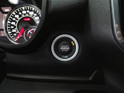 Used 2023 RAM 1500 Laramie AWD/4WD image 29