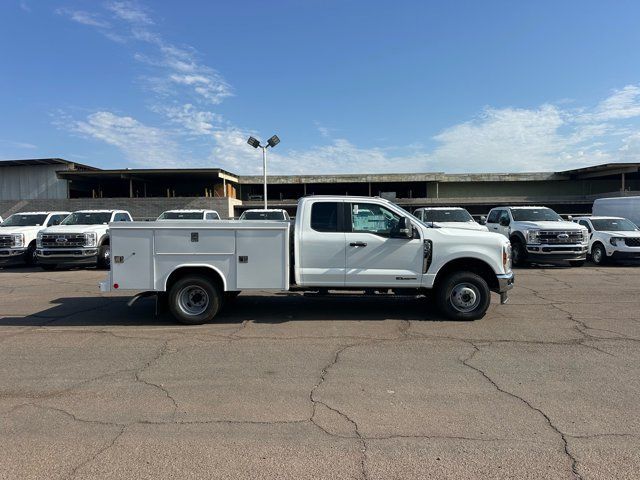 Used 2025 Ford F350 XL w/ XL Chrome Package AWD/4WD image 2